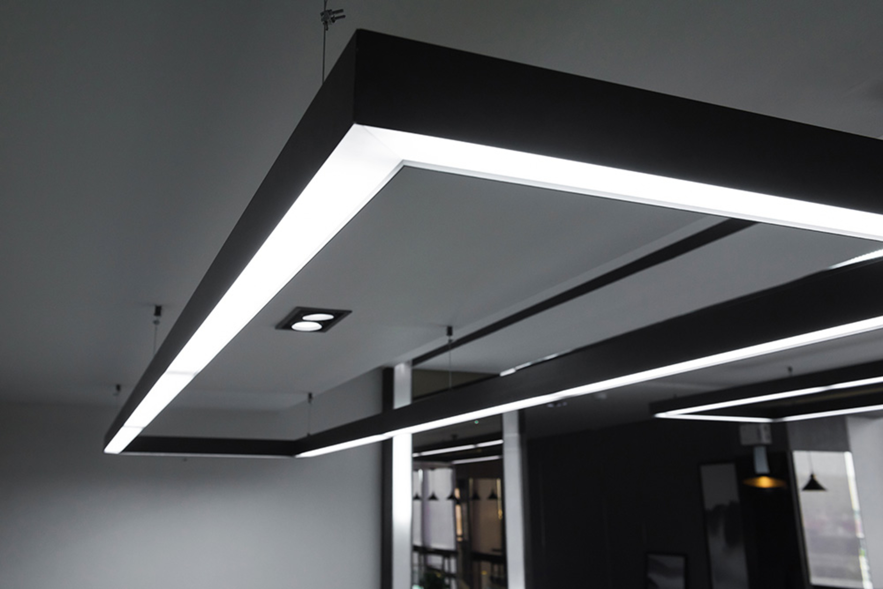 LED-Beleuchtung bei NEB-Service GmbH & Co. KG in Neu-Isenburg
