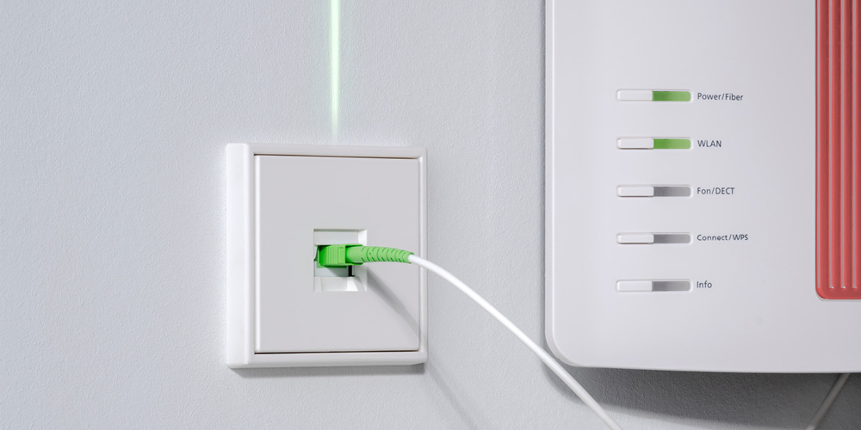 Die neuen Glasfaser-Anschlussdosen bei NEB-Service GmbH & Co. KG in Neu-Isenburg