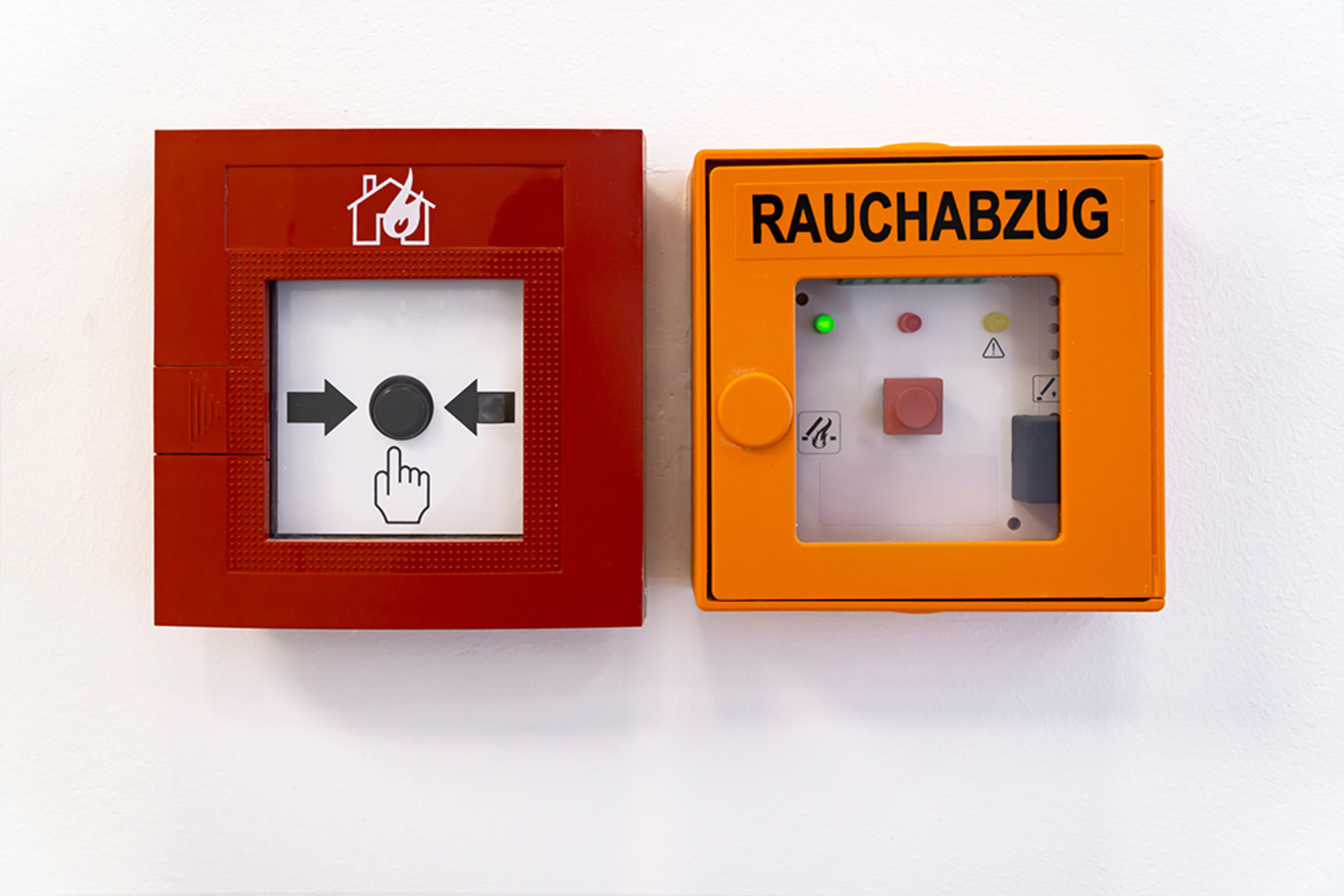Rauchwärme­abzug bei NEB-Service GmbH & Co. KG in Neu-Isenburg